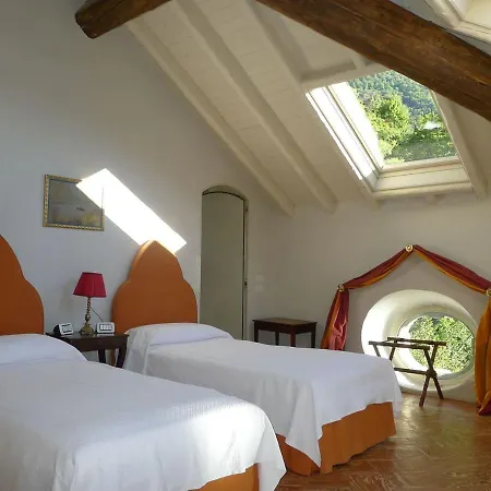 Sleeps 26 Pool Air Con Wifi * Blevio